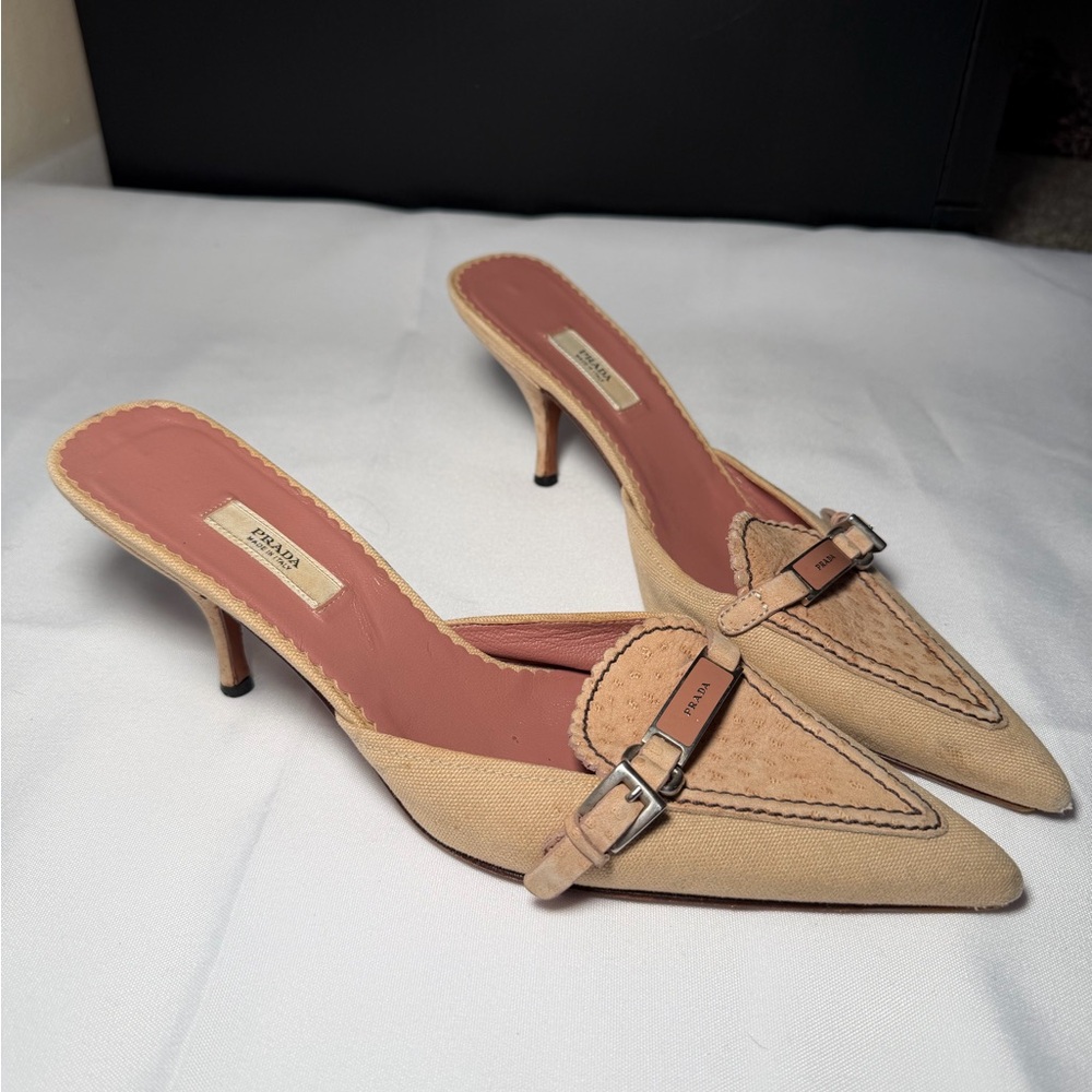 Vintage Prada Kitten Heel Women's Beige Pointed-Toe Heels